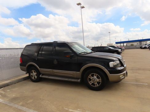 Used 2004 Ford Expedition Eddie Bauer image 7