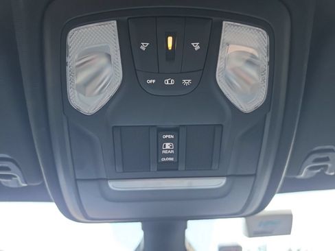 Used 2021 RAM 1500 Big Horn AWD/4WD image 36