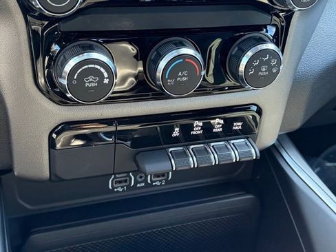 New 2026 RAM 1500 Express AWD/4WD image 21