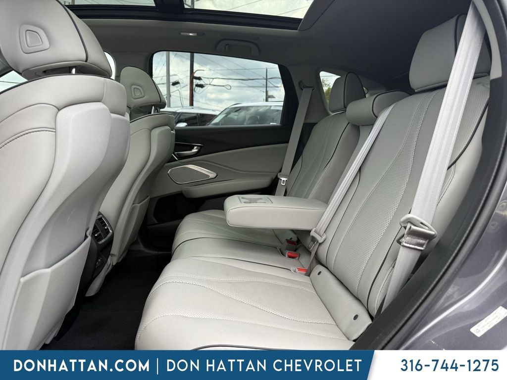 Used 2020 Acura RDX w/ Advance Package FWD image 16