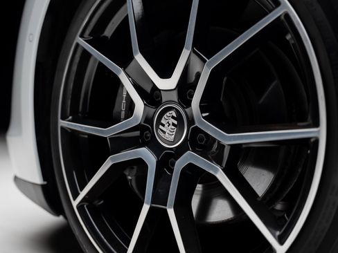 Used 2023 Porsche Taycan w/ Premium Package image 21