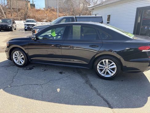 Used 2020 Volkswagen Passat 2.0T S image 2