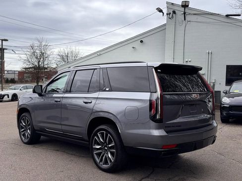 Used 2022 Cadillac Escalade Sport Platinum AWD/4WD image 4