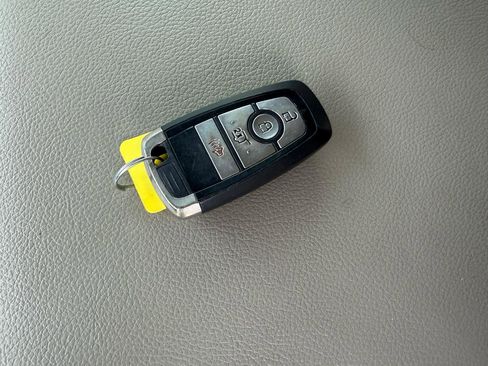 Used 2020 Ford Expedition Max XLT image 44