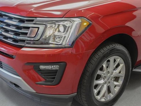Used 2020 Ford Expedition Max XLT w/ Equipment Group 202A AWD/4WD image 4