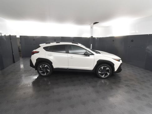 Used 2024 Subaru Crosstrek 2.5i Limited image 4