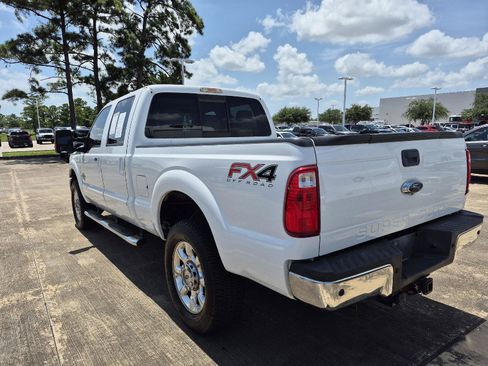 Used 2015 Ford F250 Lariat w/ Lariat Interior Package AWD/4WD image 11