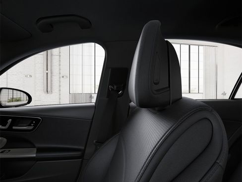 Used 2025 Mercedes-Benz C 300 Sedan image 45