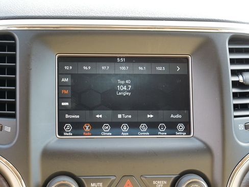 Used 2018 Jeep Grand Cherokee Laredo AWD/4WD image 22