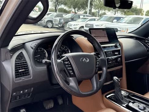 Certified 2024 INFINITI QX80 Sensory image 11
