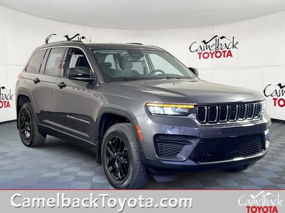 Used 2023 Jeep Grand Cherokee Laredo X
