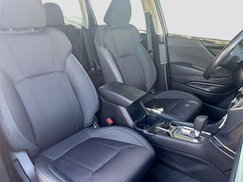 Used 2024 Subaru Forester Premium image 28