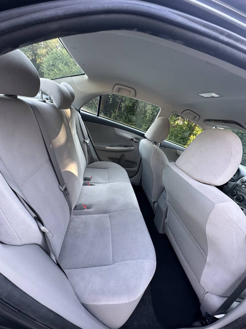 Used 2011 Toyota Corolla LE FWD image 15