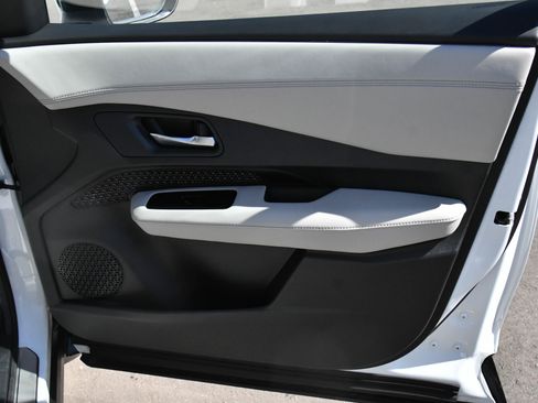 Used 2024 Nissan Ariya AWD image 49