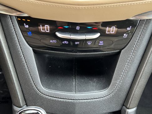 Used 2021 Cadillac XT5 Sportv w/ Platinum Package AWD/4WD image 31