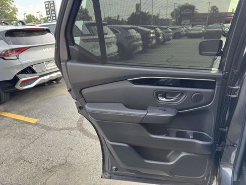 Used 2025 Honda Pilot EX-L image 30