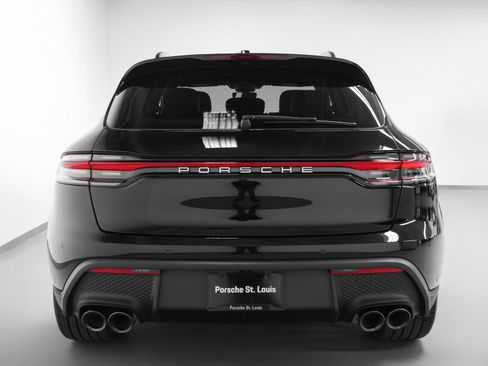 Certified 2026 Porsche Macan image 11