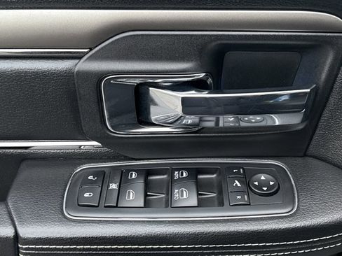 Used 2018 RAM 2500 Laramie w/ Sport Appearance Group image 18