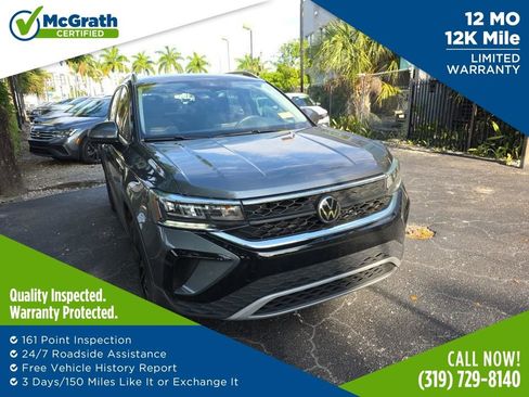 Used 2023 Volkswagen Taos SE w/ Panoramic Sunroof Package FWD image 1