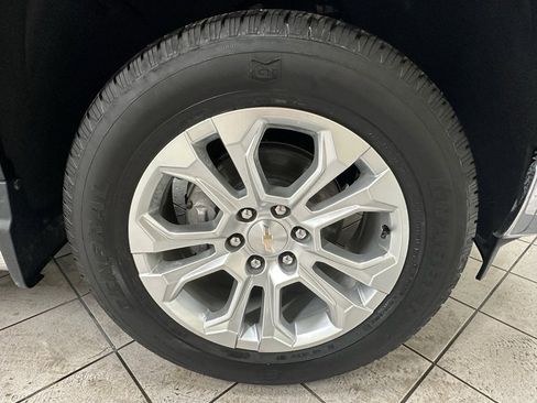 Certified 2024 Chevrolet Silverado 1500 LTZ w/ LTZ Convenience Package II image 17