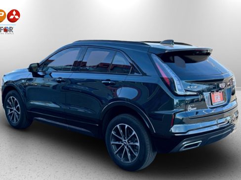 Used 2024 Cadillac XT4 Sport image 3