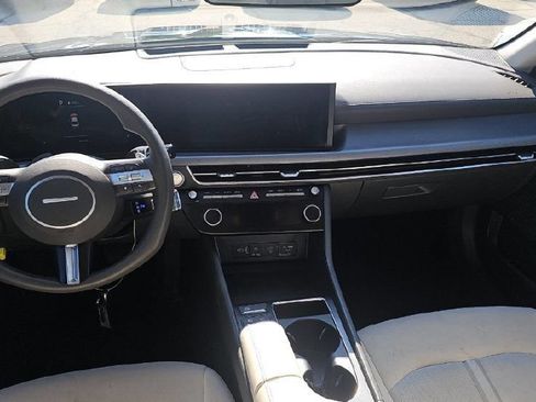 Used 2025 Hyundai Sonata SEL FWD image 2