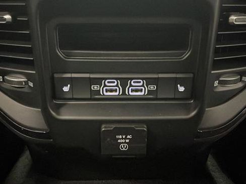 Used 2022 RAM 3500 Limited AWD/4WD image 40