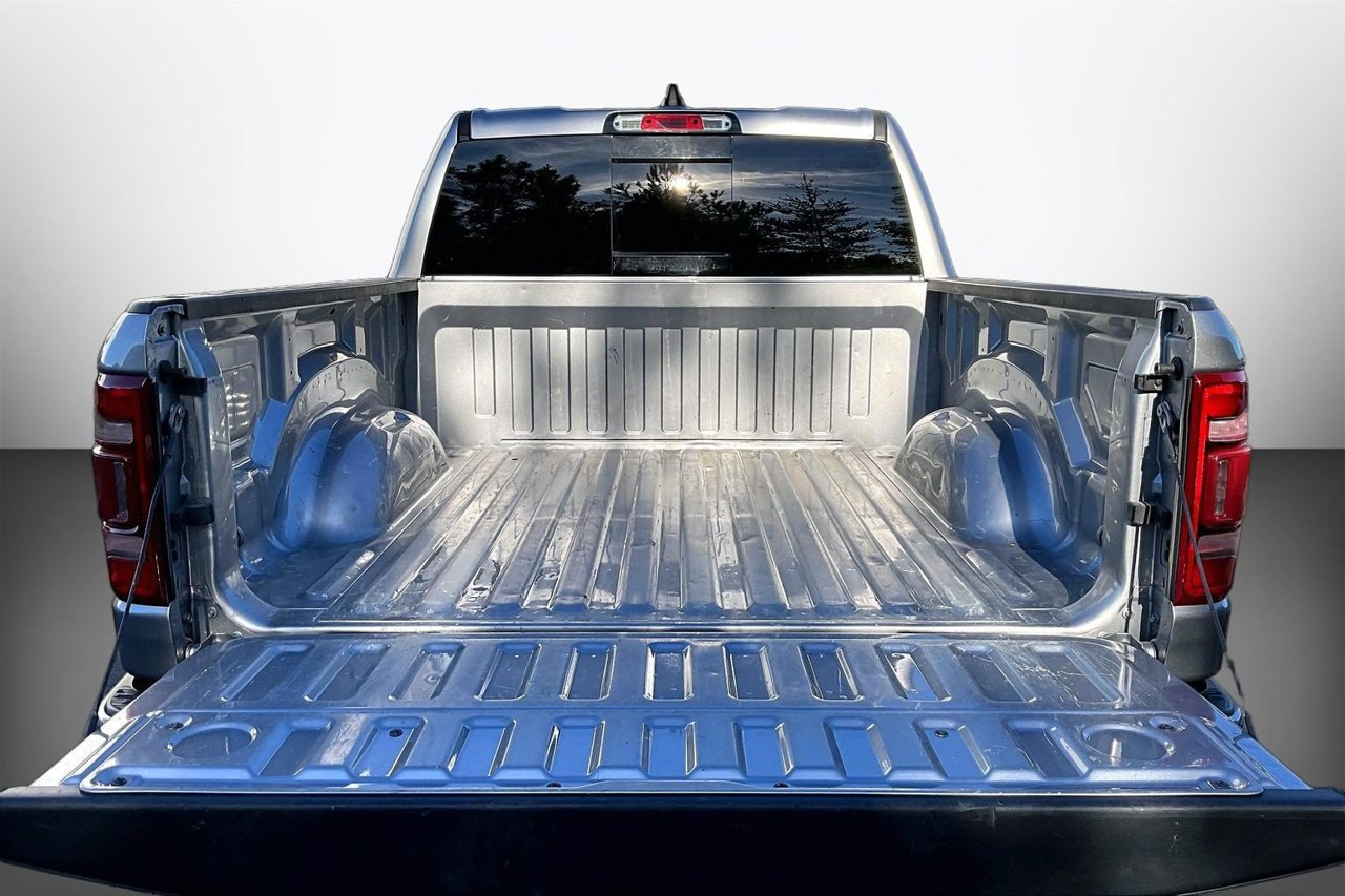 Used 2023 RAM 1500 Laramie AWD/4WD image 24