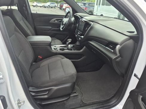 Used 2023 Chevrolet Traverse LT w/ LPO, Cargo Package AWD/4WD image 13