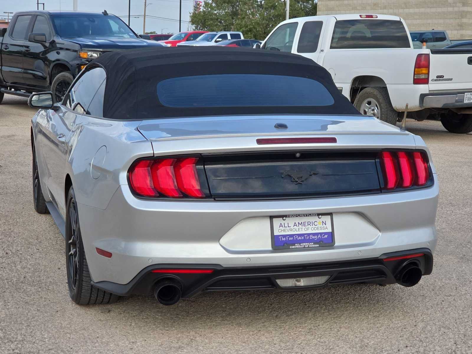 Used 2019 Ford Mustang Premium RWD image 7