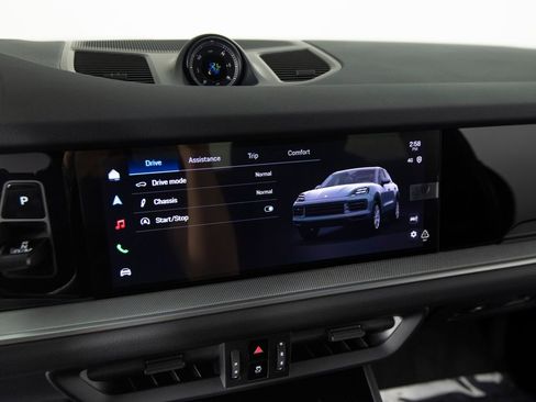 New 2026 Porsche Cayenne image 29