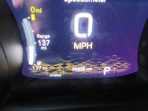 Used 2022 Jeep Wrangler Unlimited Sahara AWD/4WD image 9