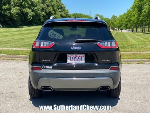 Used 2019 Jeep Cherokee Limited w/ Technology Group AWD/4WD image 6