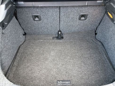 Used 2012 Volkswagen Beetle 2.0T image 17