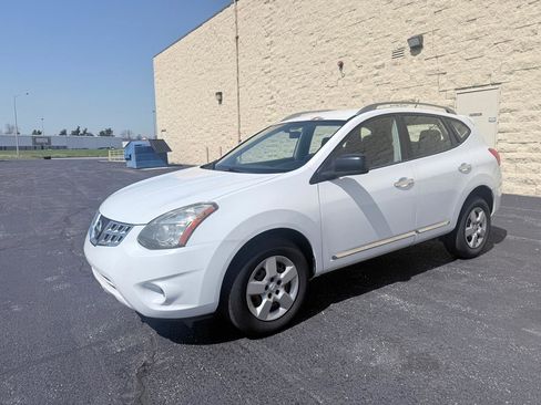 Used 2014 Nissan Rogue S w/ Convenience Package image 1