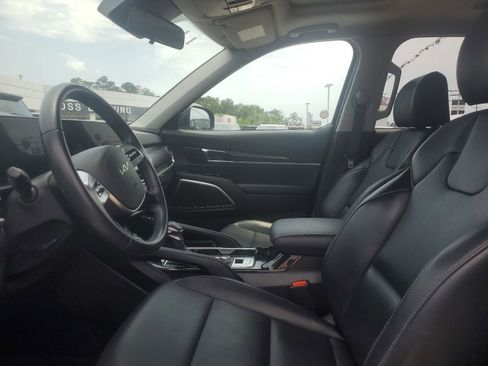 Used 2025 Kia Telluride S FWD image 10