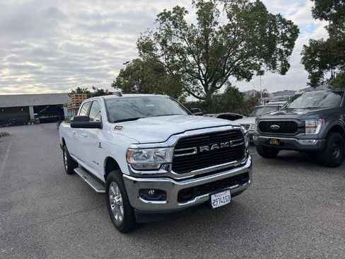Used 2021 RAM 3500 Big Horn w/ Level 1 Equipment Group AWD/4WD image 3