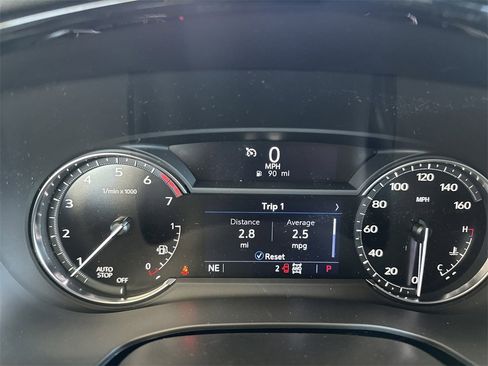 New 2026 Cadillac XT5 Luxury image 30