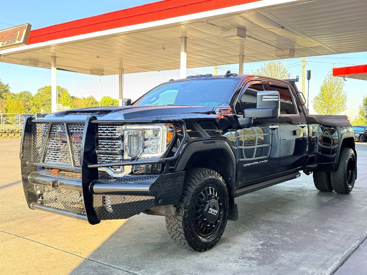 Used 2022 GMC Sierra 3500 Denali w/ Denali Ultimate Package AWD/4WD image 6