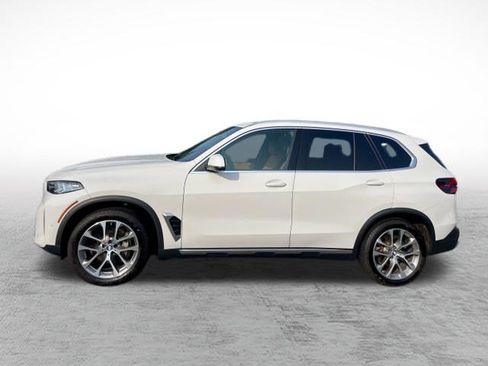 Used 2024 BMW X5 xDrive40i w/ Premium Package AWD/4WD image 8