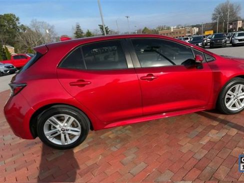 Used 2022 Toyota Corolla SE image 2