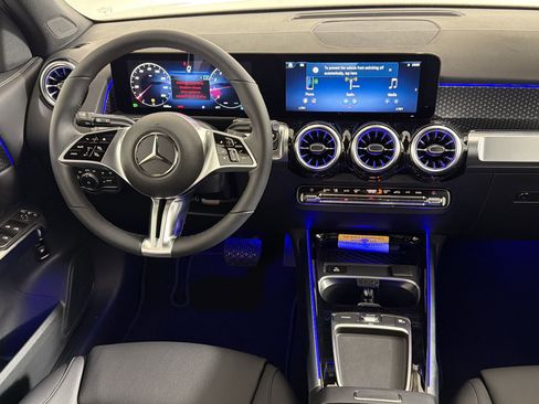 Used 2026 Mercedes-Benz GLB 250 4MATIC image 26