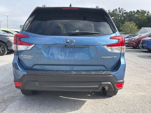 Used 2024 Subaru Forester Premium AWD/4WD image 3