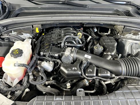 Used 2023 Jeep Grand Cherokee L Laredo image 31