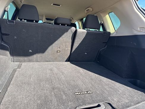 Certified 2024 Nissan Rogue SV image 25