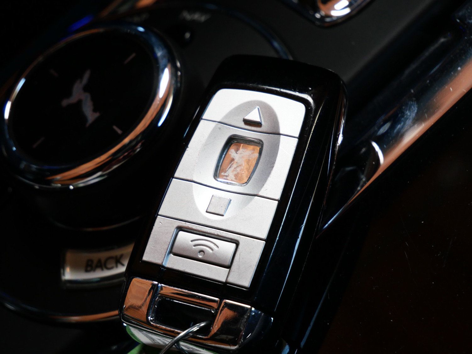 Certified 2018 Rolls-Royce Dawn RWD image 15