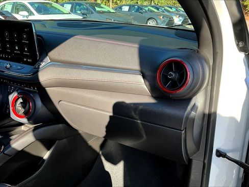 Used 2023 Chevrolet Blazer RS w/ Enhanced Convenience Package image 18