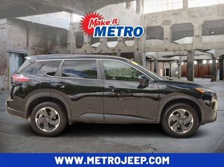 Used 2025 Nissan Rogue SV AWD/4WD video 1