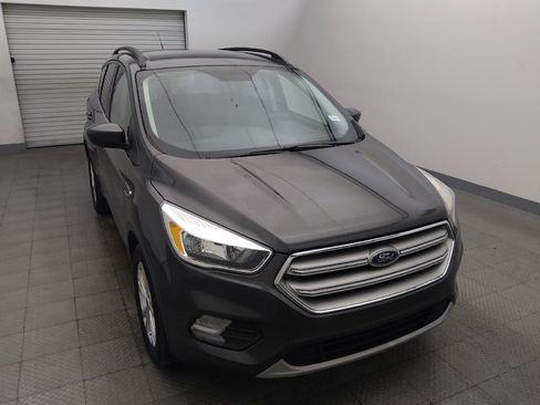Used 2018 Ford Escape SE FWD image 14