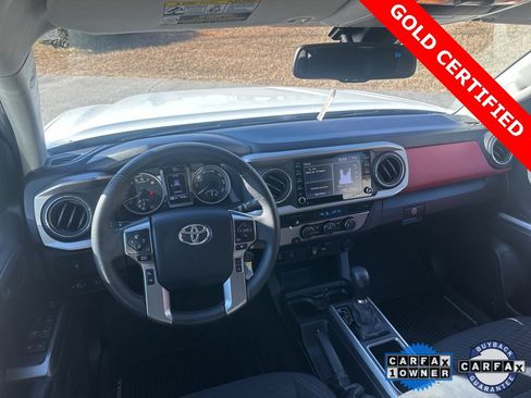 Certified 2022 Toyota Tacoma SR5 image 10
